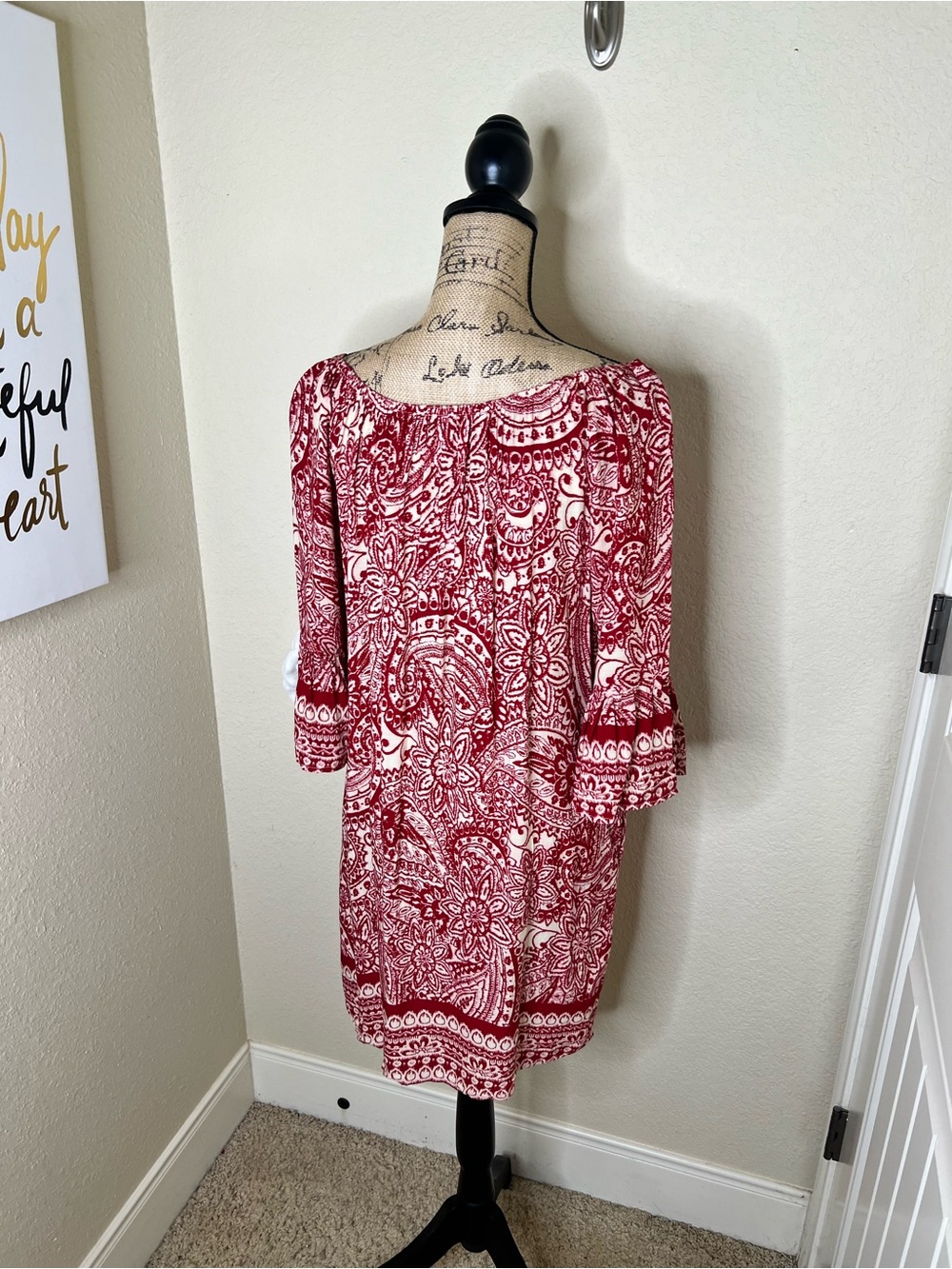 NTM: Umgee Red White Paisley Boho Shift Dress Bell Sleeve Knee Length Medium - Picture 14 of 15